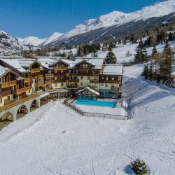 Skis aux pieds